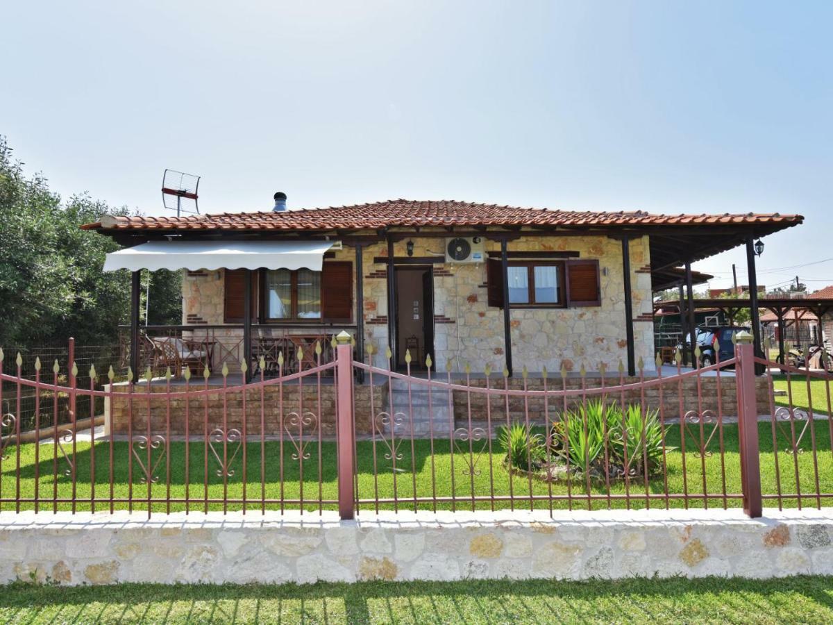Villa Trifon By Rentalspro Services -Nea Potidea Halkidiki Exterior photo