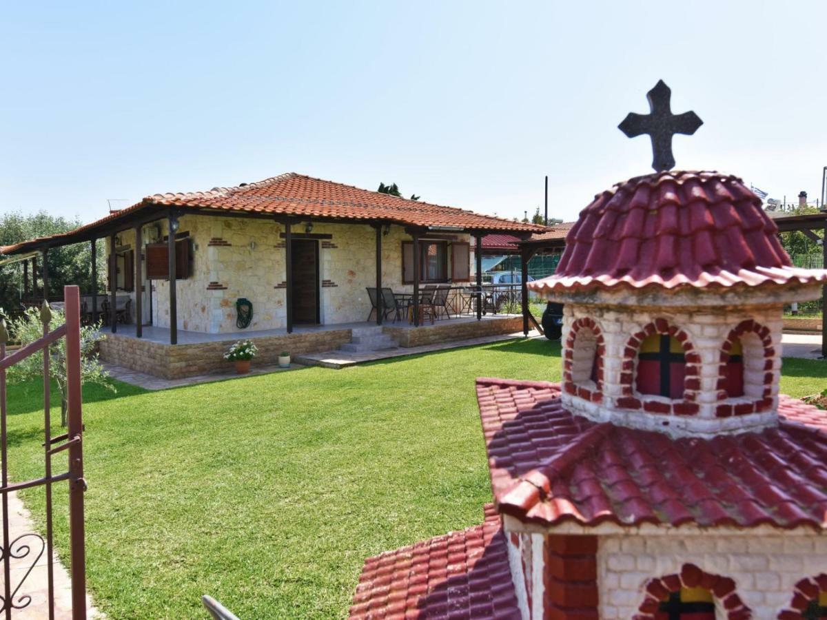 Villa Trifon By Rentalspro Services -Nea Potidea Halkidiki Exterior photo